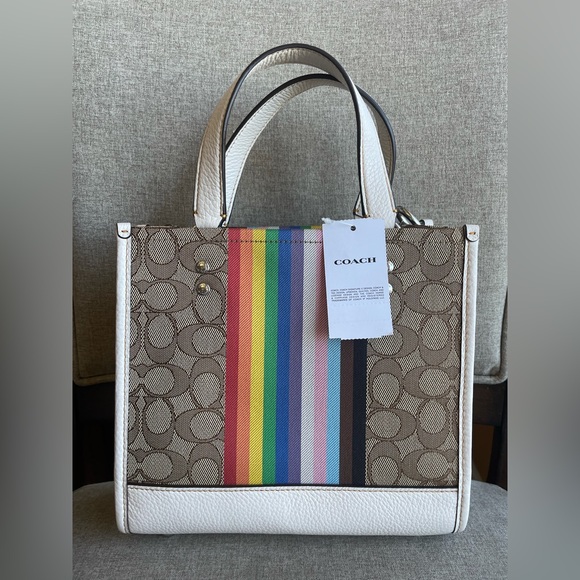 NWT!COACH DEMPSEY TOTE 22 IN SIGNATURE JACQUARD WITH RAINBOW STRIPE(COACH CJ576) - Picture 2 of 10
